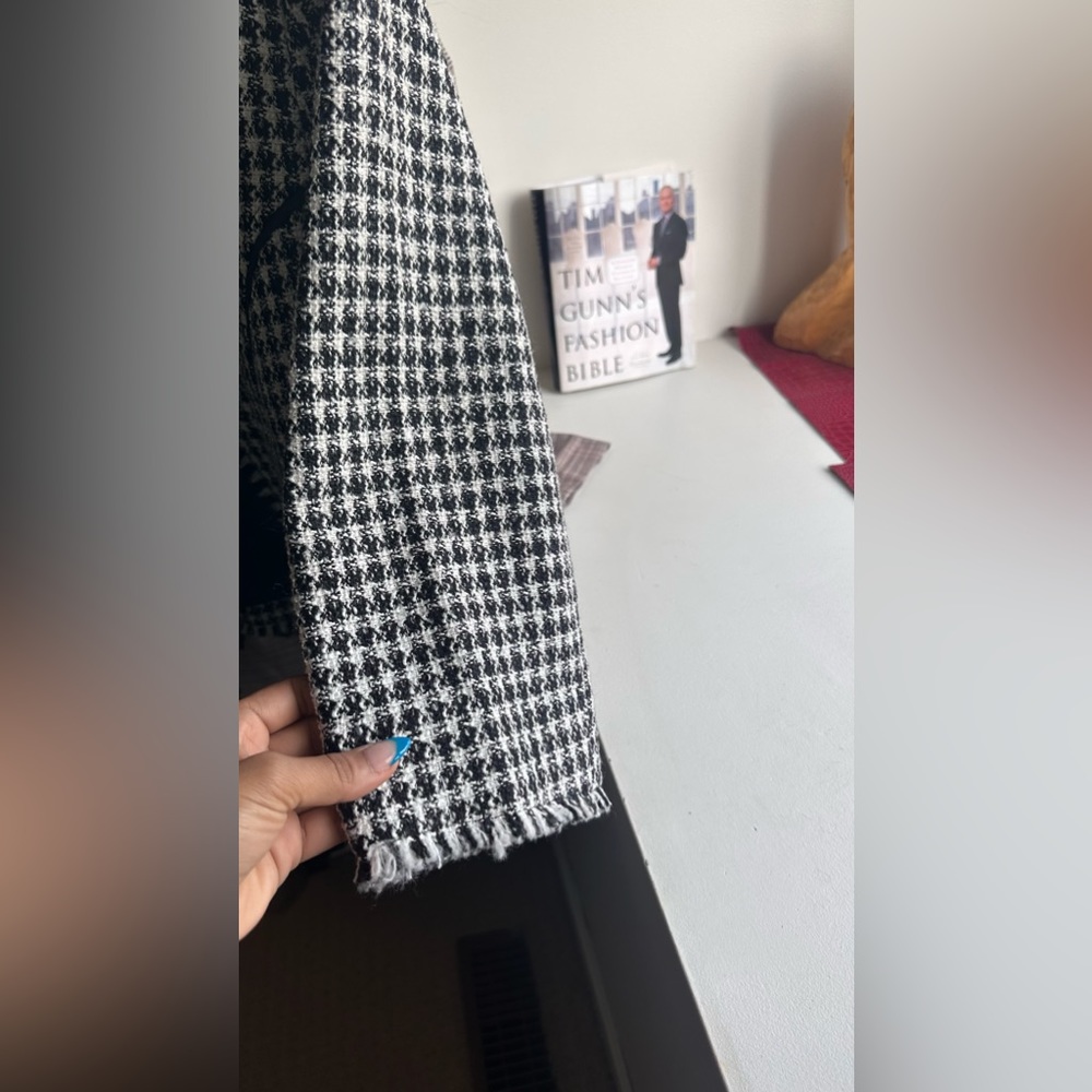 Houndstooth Tweed Jacket - Picture 9 of 9